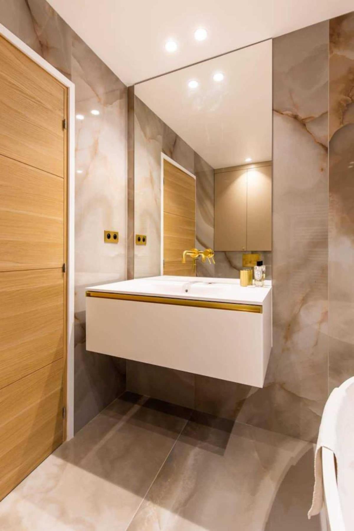 Newly Rebuilt By Architect - Center Of Paris Apartment Exterior photo